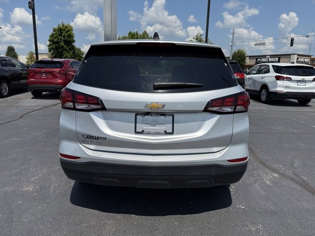 2022 Chevrolet Equinox LS photo 3