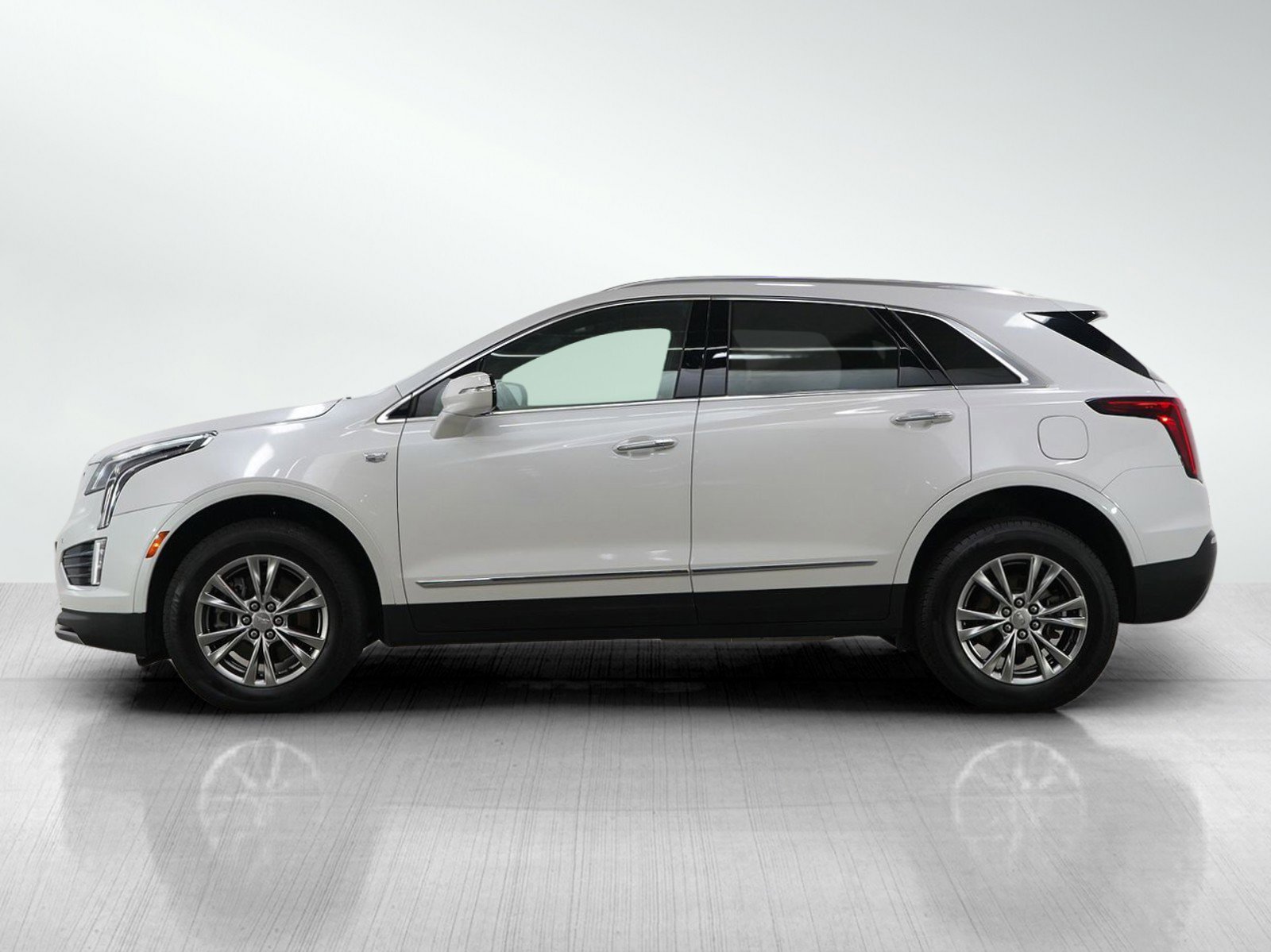 Used 2022 Cadillac XT5 Premium Luxury with VIN 1GYKNDR46NZ155575 for sale in White Bear Lake, Minnesota