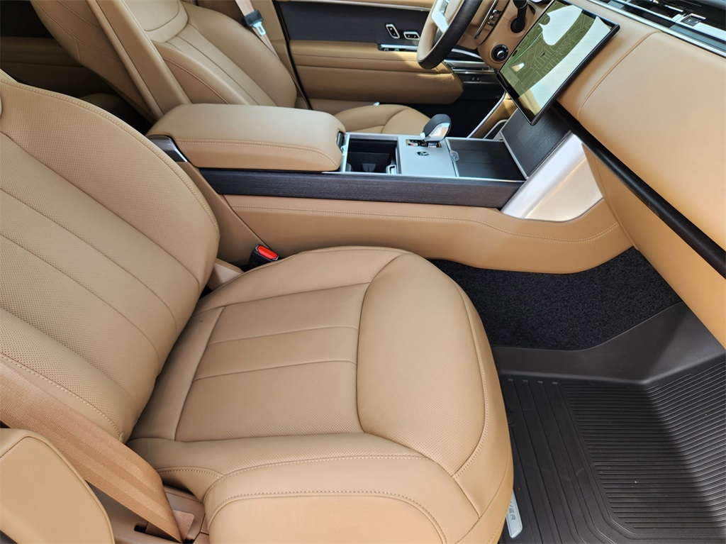 2025 Land Rover Range Rover Autobiography photo 8