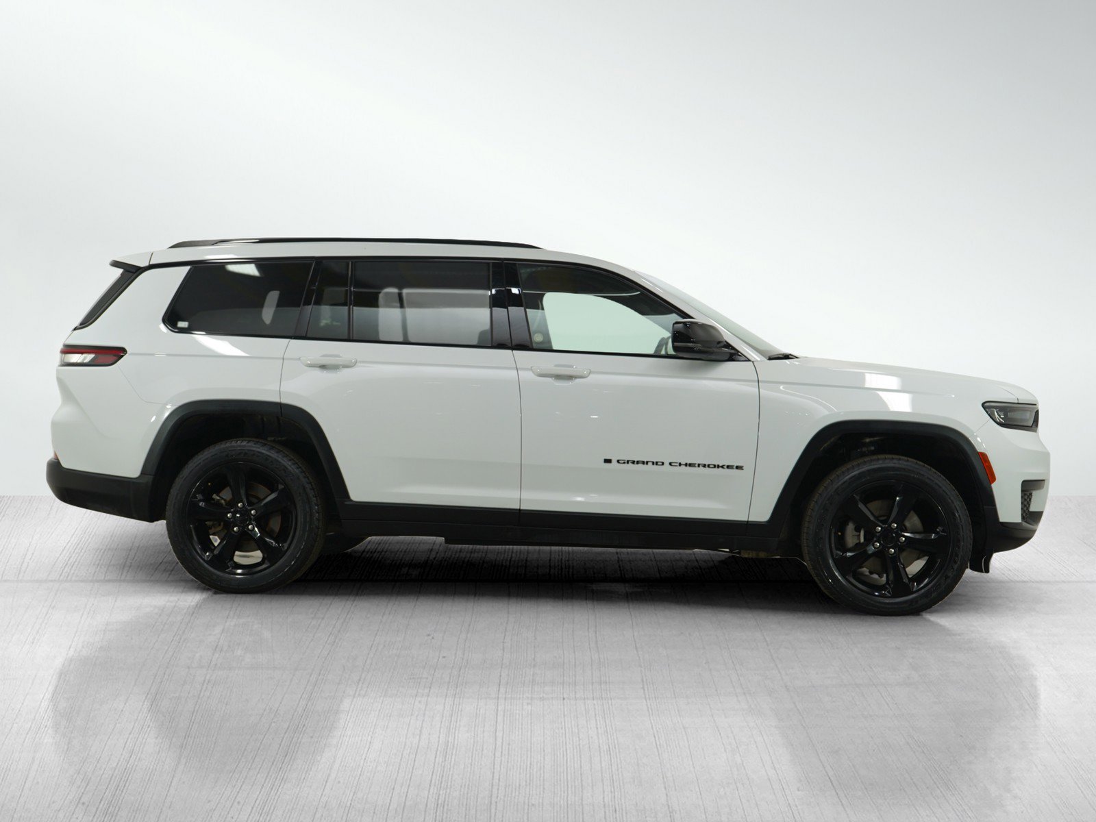 2023 Jeep Grand Cherokee Altitude photo 6