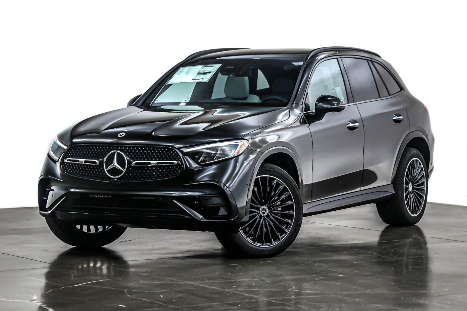 2026 Mercedes-Benz GLC Base's photo