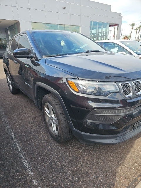 2023 Jeep Compass Sport's photo