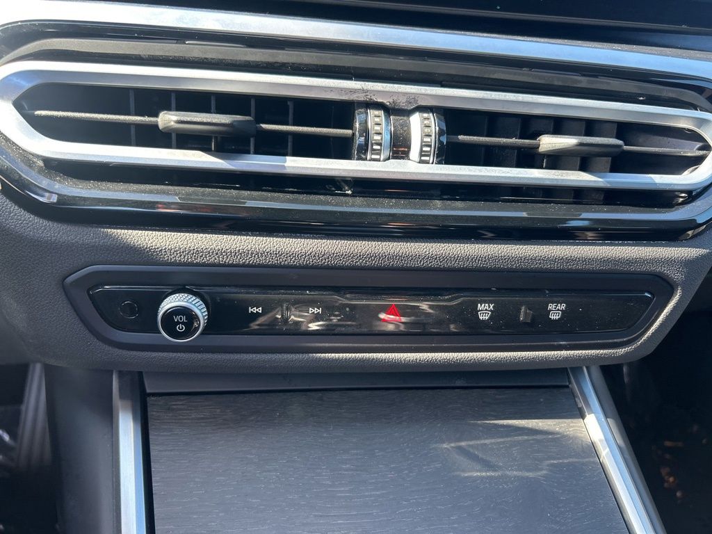 2024 Bmw 330i xDrive photo 38
