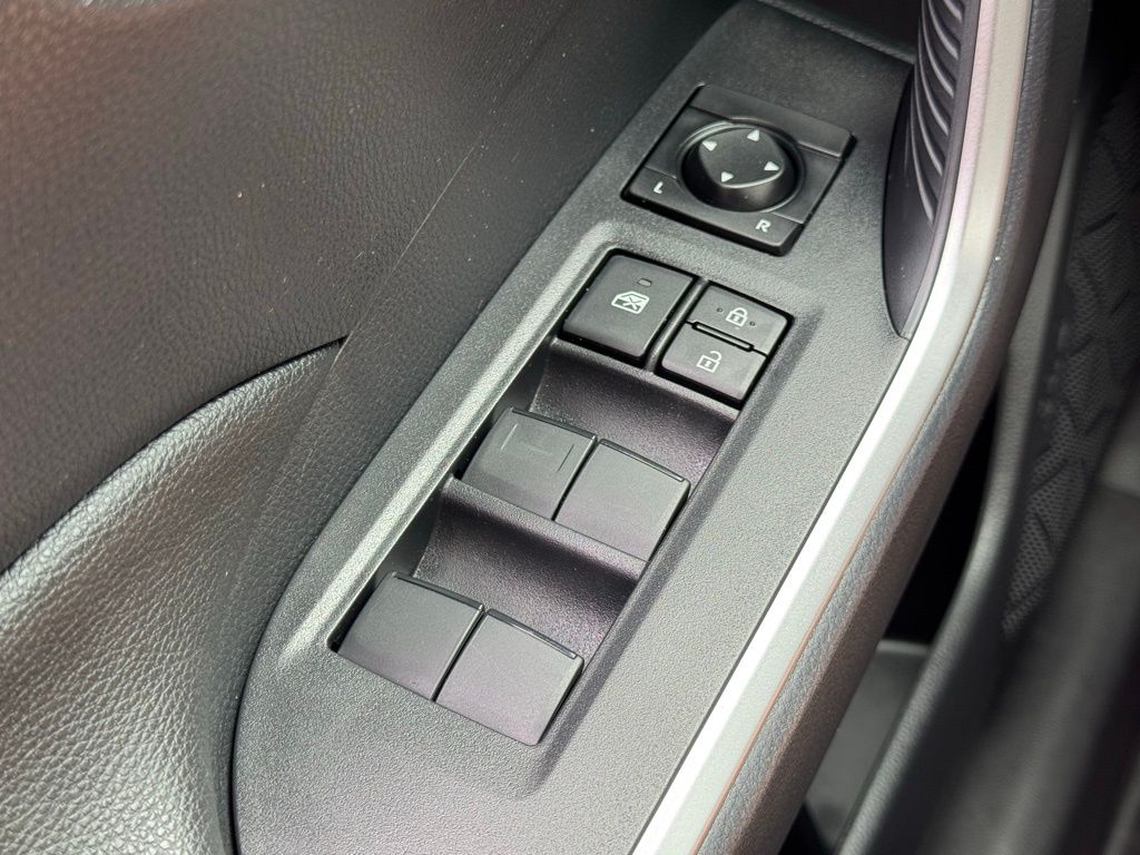 2024 Toyota RAV4 Hybrid LE photo 22