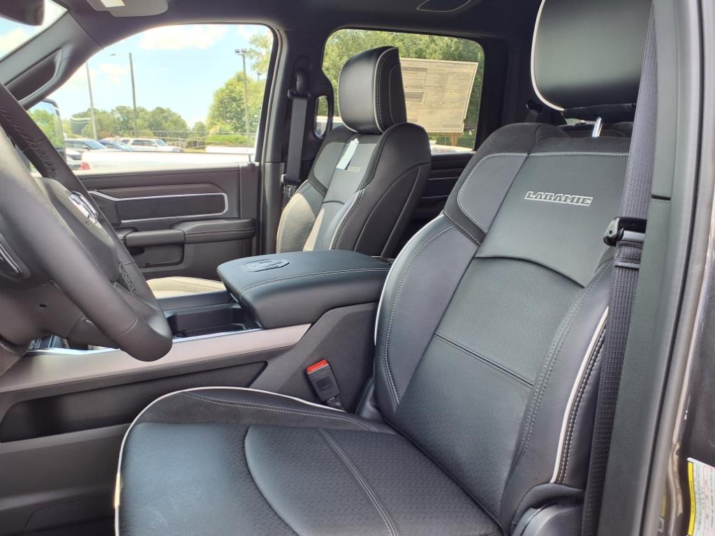 2025 Ram 2500 Laramie photo 3