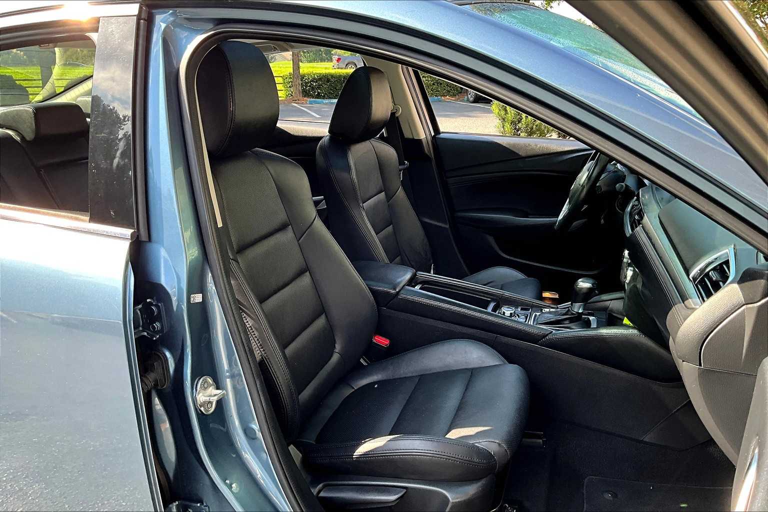2016 Mazda Mazda6 Touring photo 7