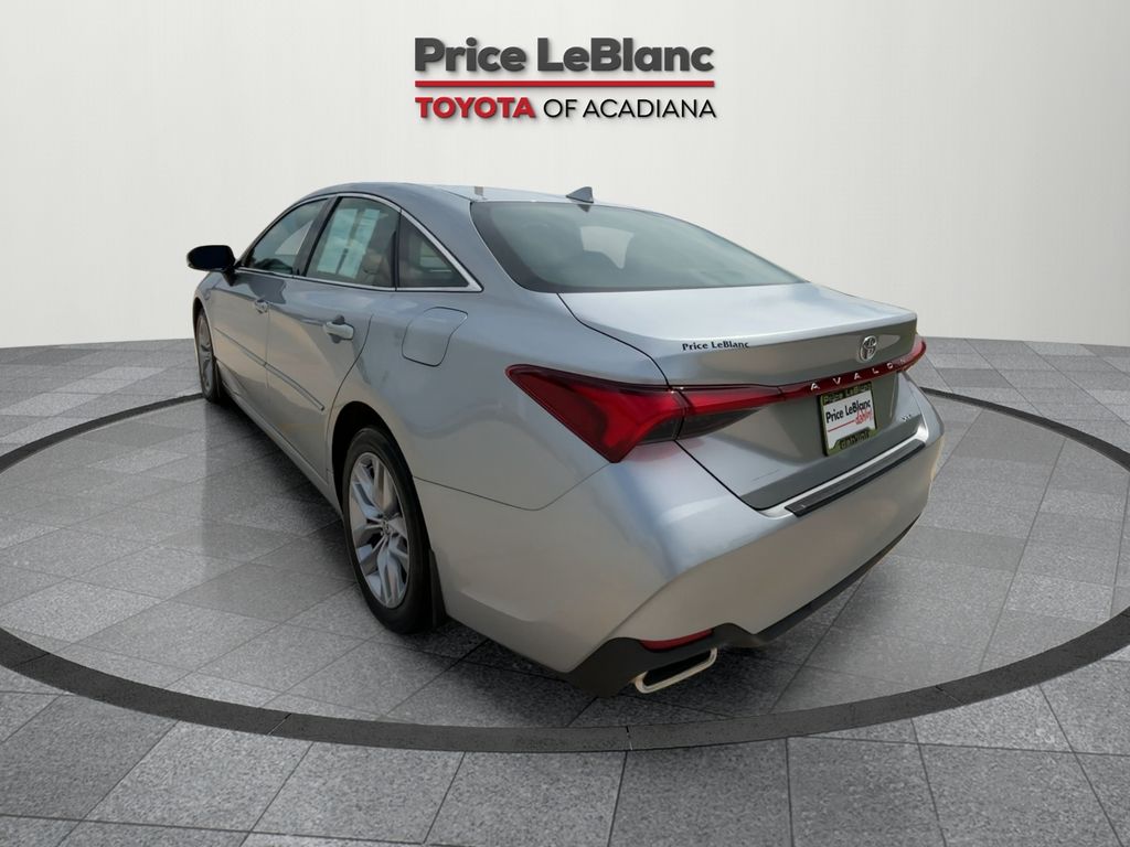 2020 Toyota Avalon XLE photo 5