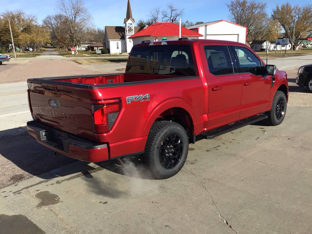 2025 Ford F-150 XLT photo 3