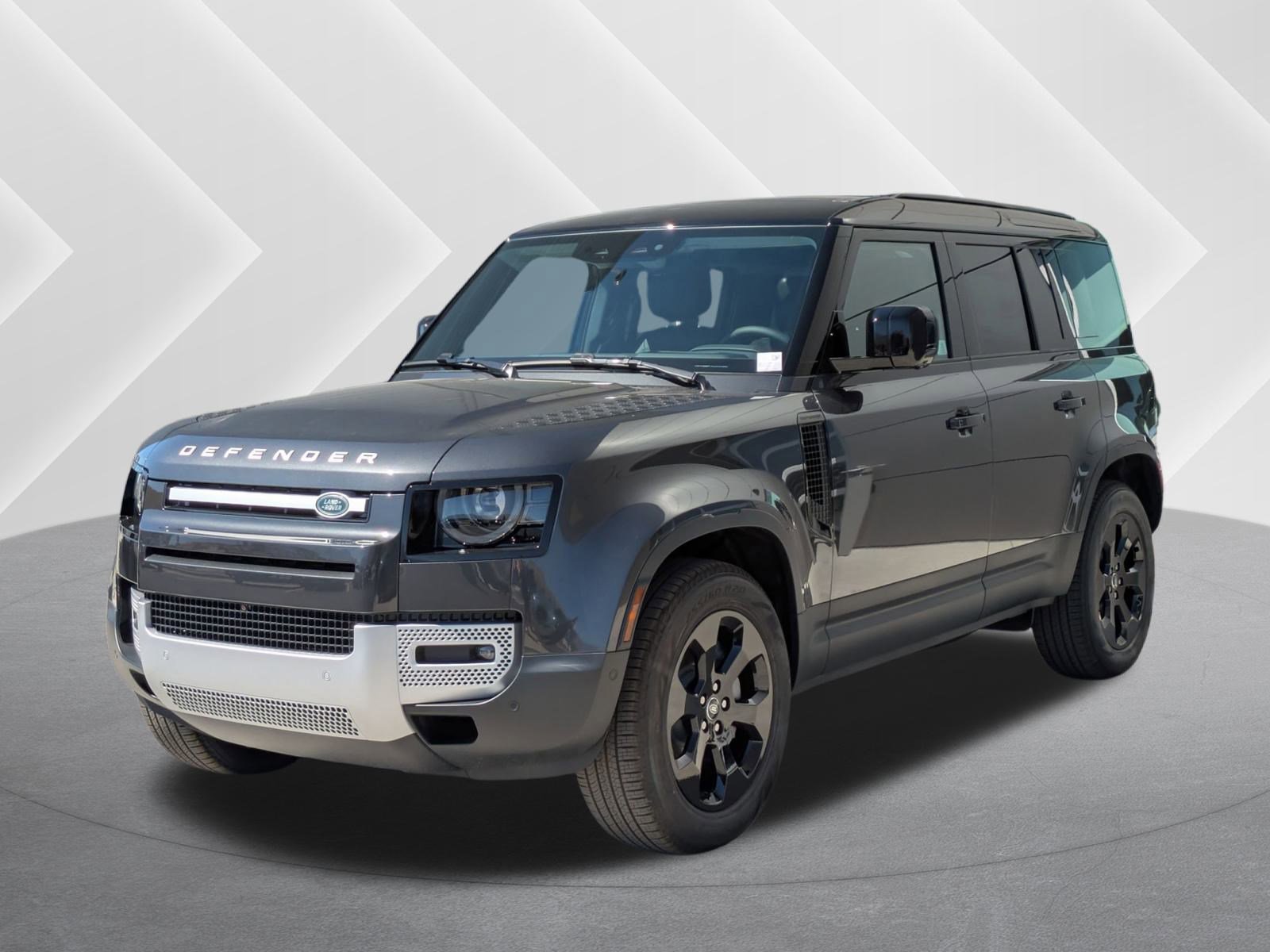 2025 Land Rover Defender S's photo