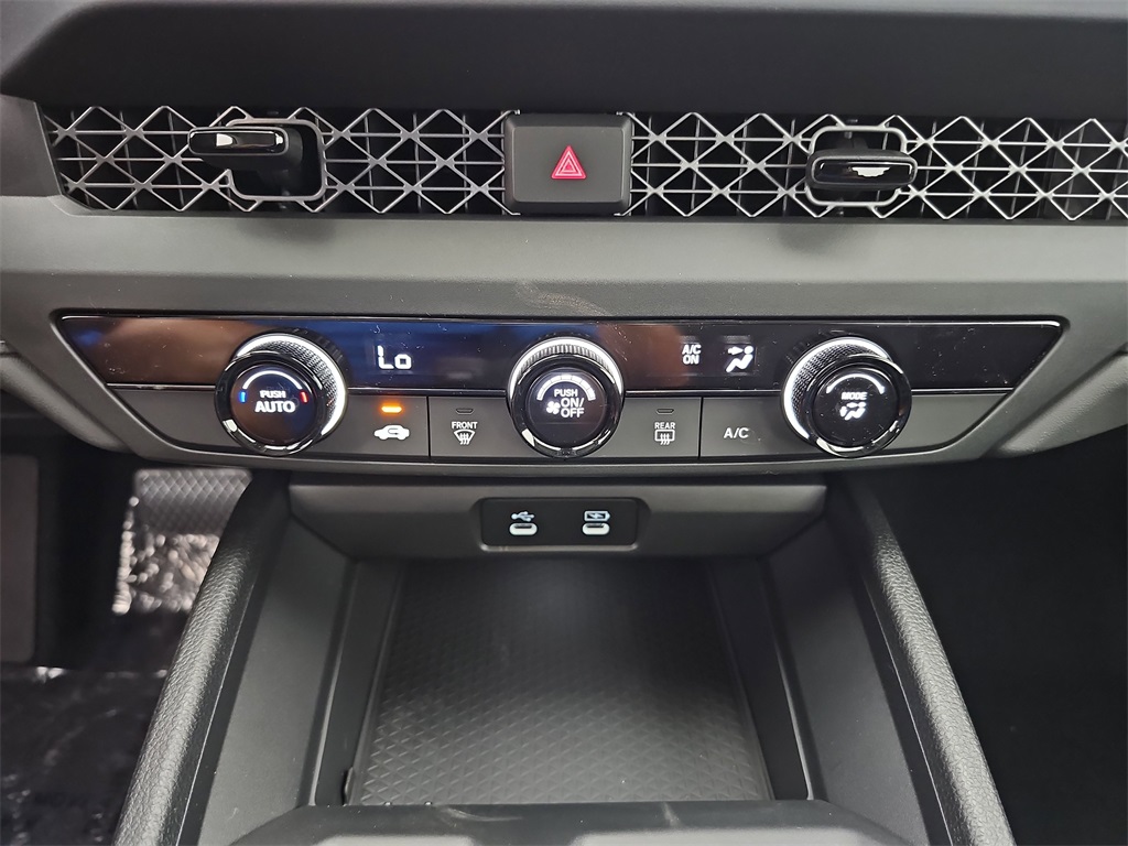 2025 Honda Accord LX photo 26