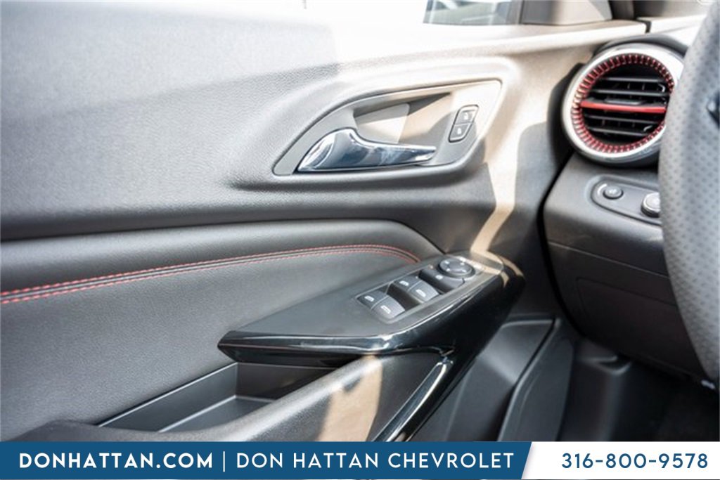 2025 Chevrolet Trax photo 10