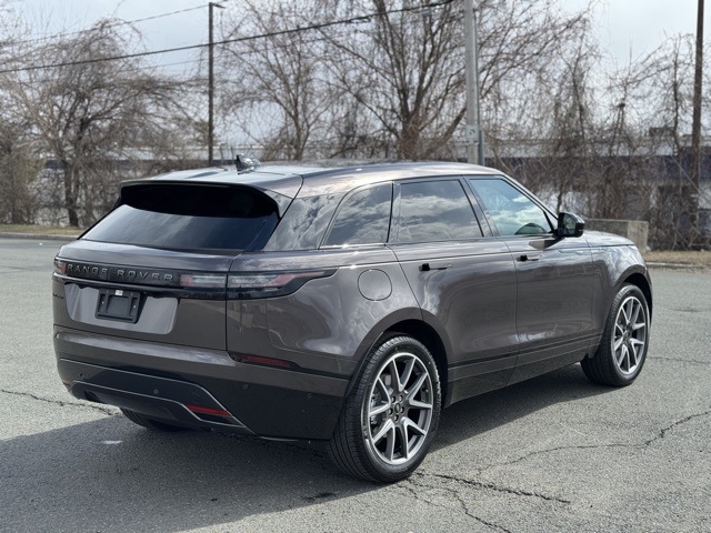 2026 Land Rover Range Rover Velar SE photo 5