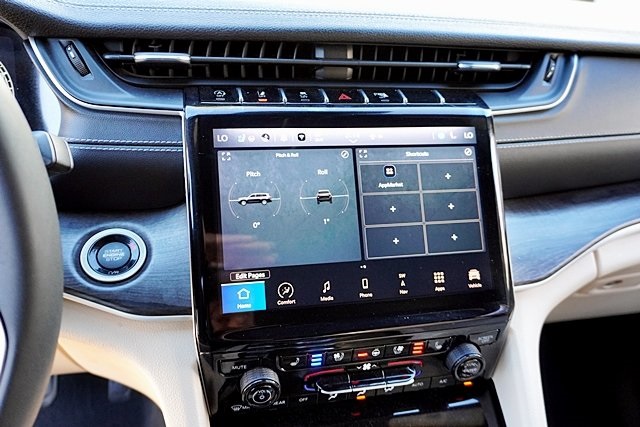 Used 2023 White Jeep Limited image 26