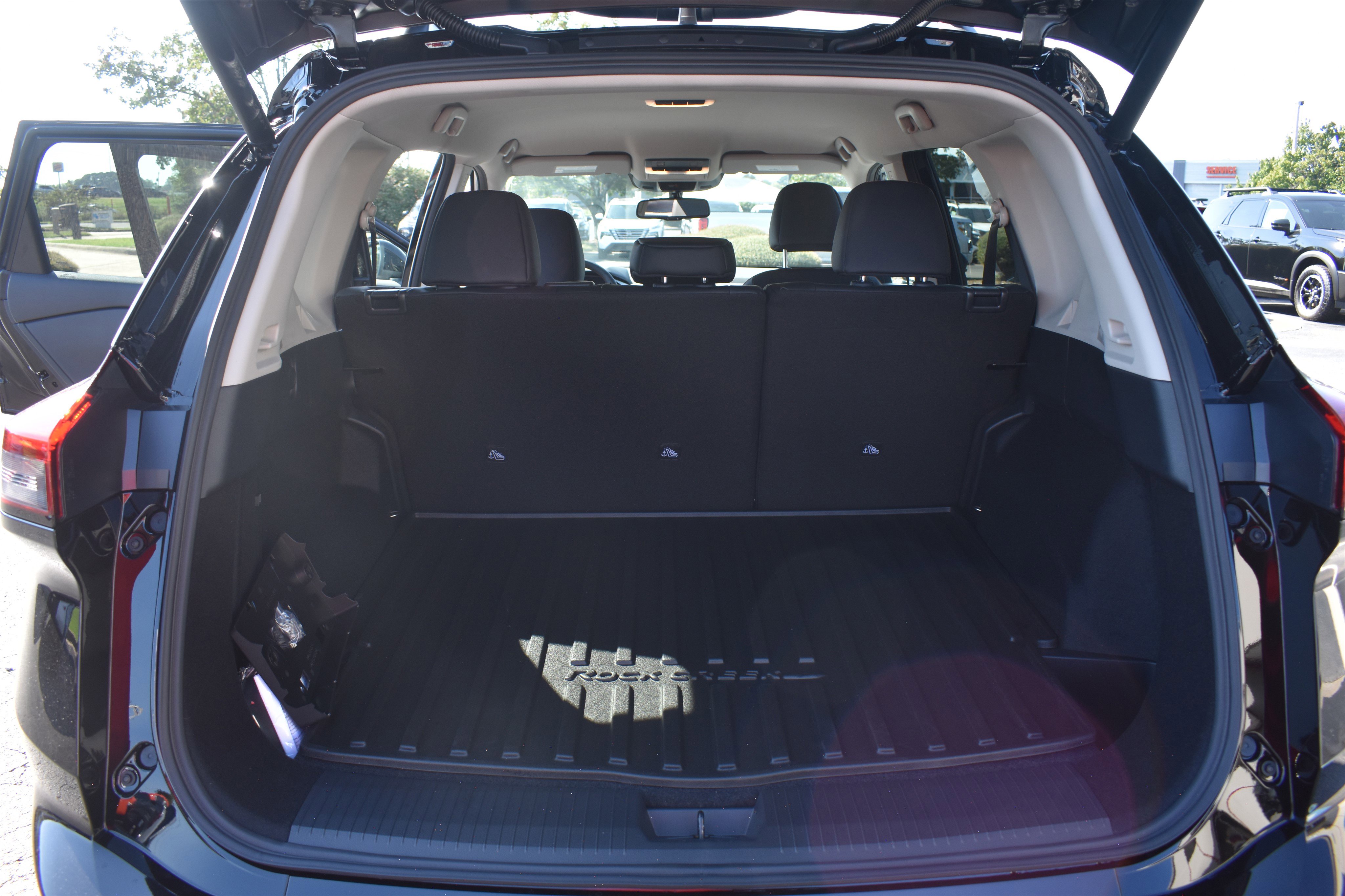 2026 Nissan Rogue SV photo 3