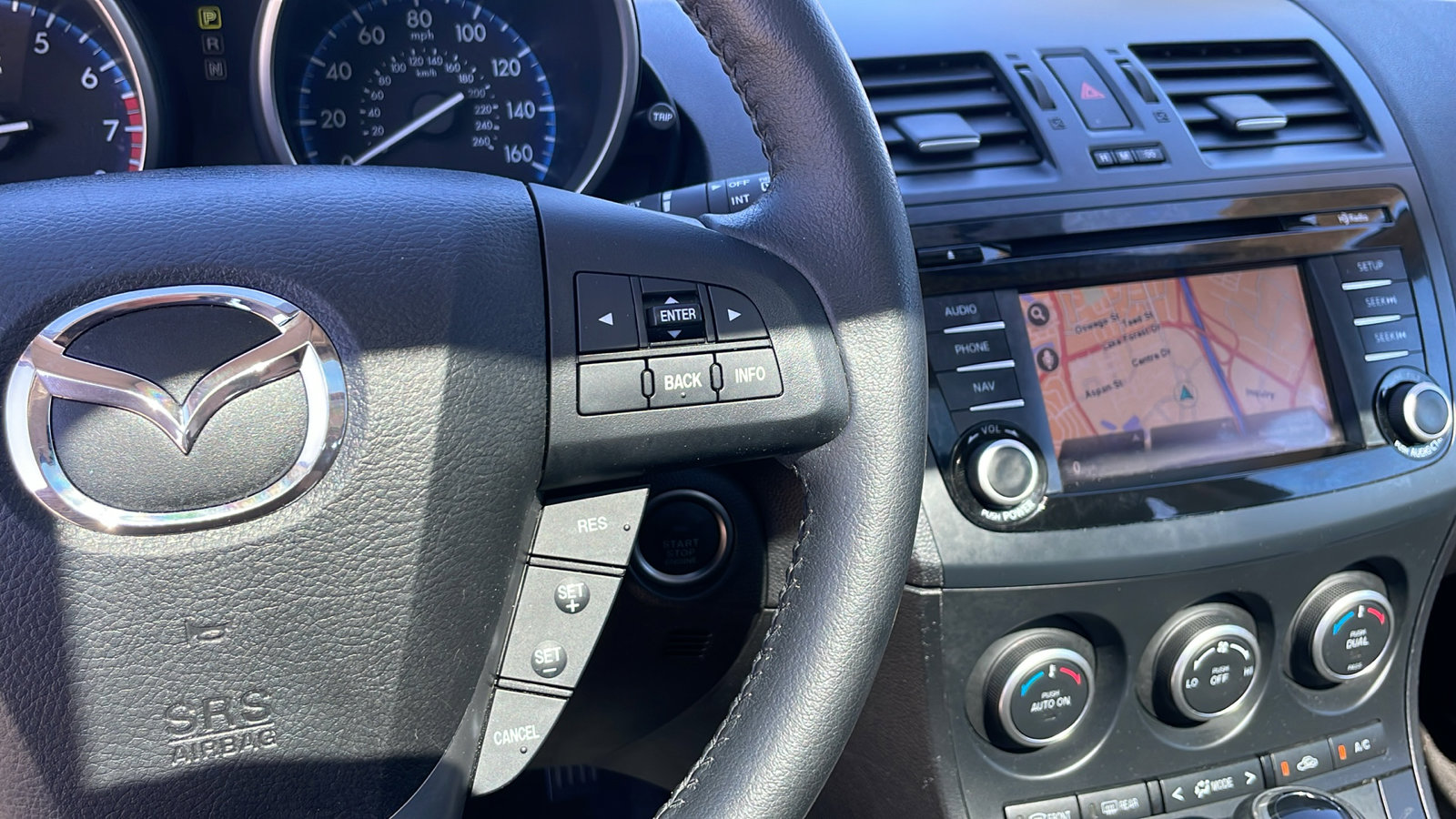2013 Mazda Mazda3 Grand Touring photo 3