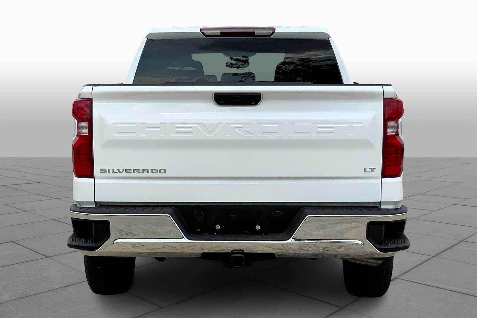 2025 Chevrolet Silverado 1500 LT photo 3