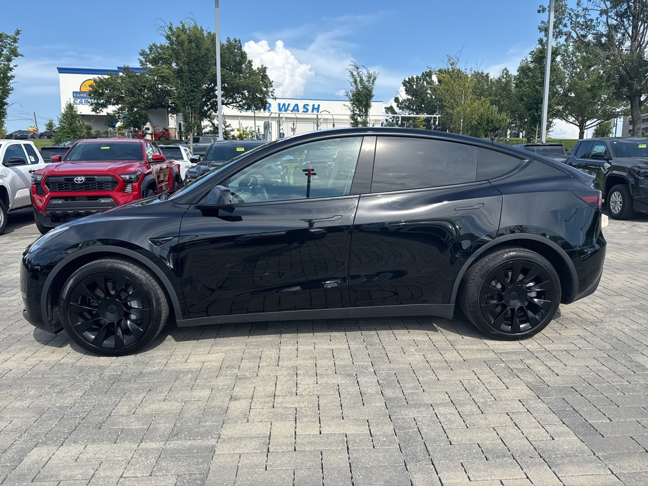 Used 2022 Tesla Model Y Long Range with VIN 7SAYGDEE8NF329941 for sale in Nashville, TN