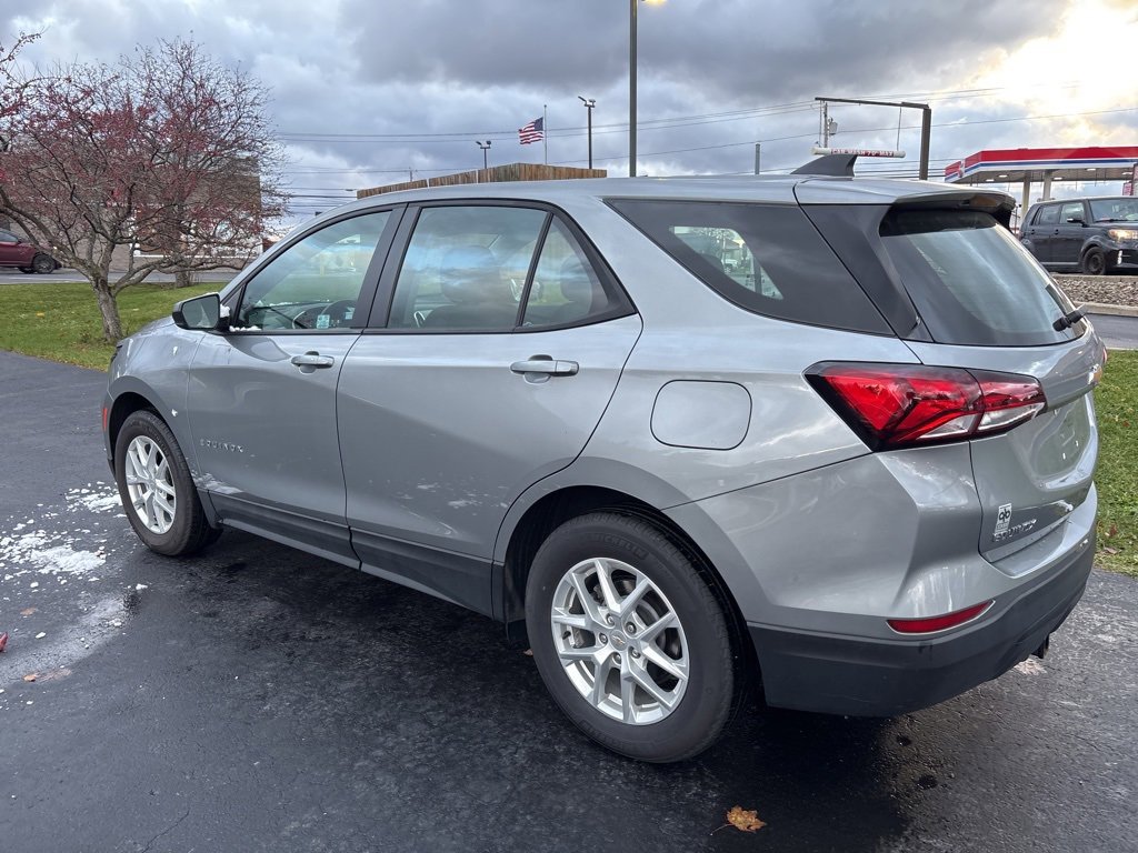 2024 Chevrolet Equinox LS photo 4