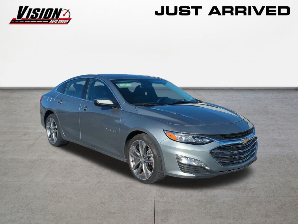 2024 Chevrolet Malibu Premier 2LT photo 3