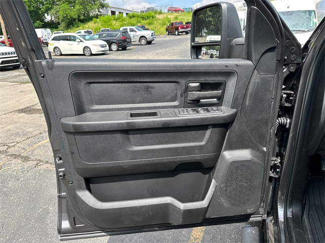2025 Ram 2500 Tradesman photo 24