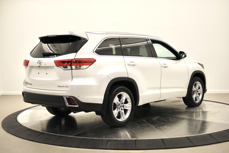 2019 Toyota Highlander Limited photo 2