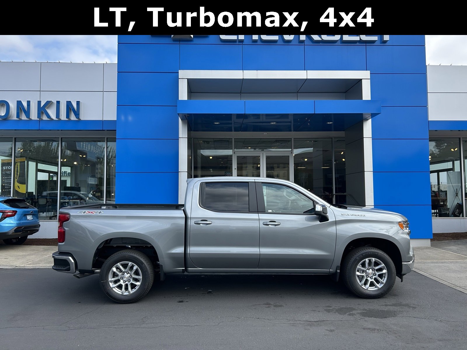 2025 Chevrolet Silverado 1500 LT photo 5