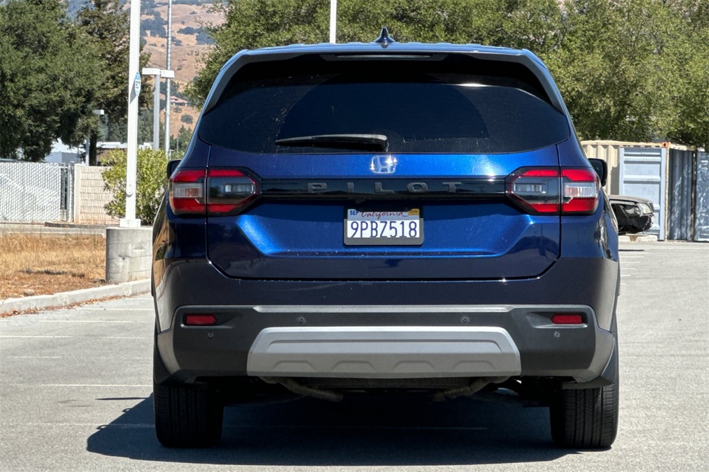 2025 Honda Pilot EX-L photo 3