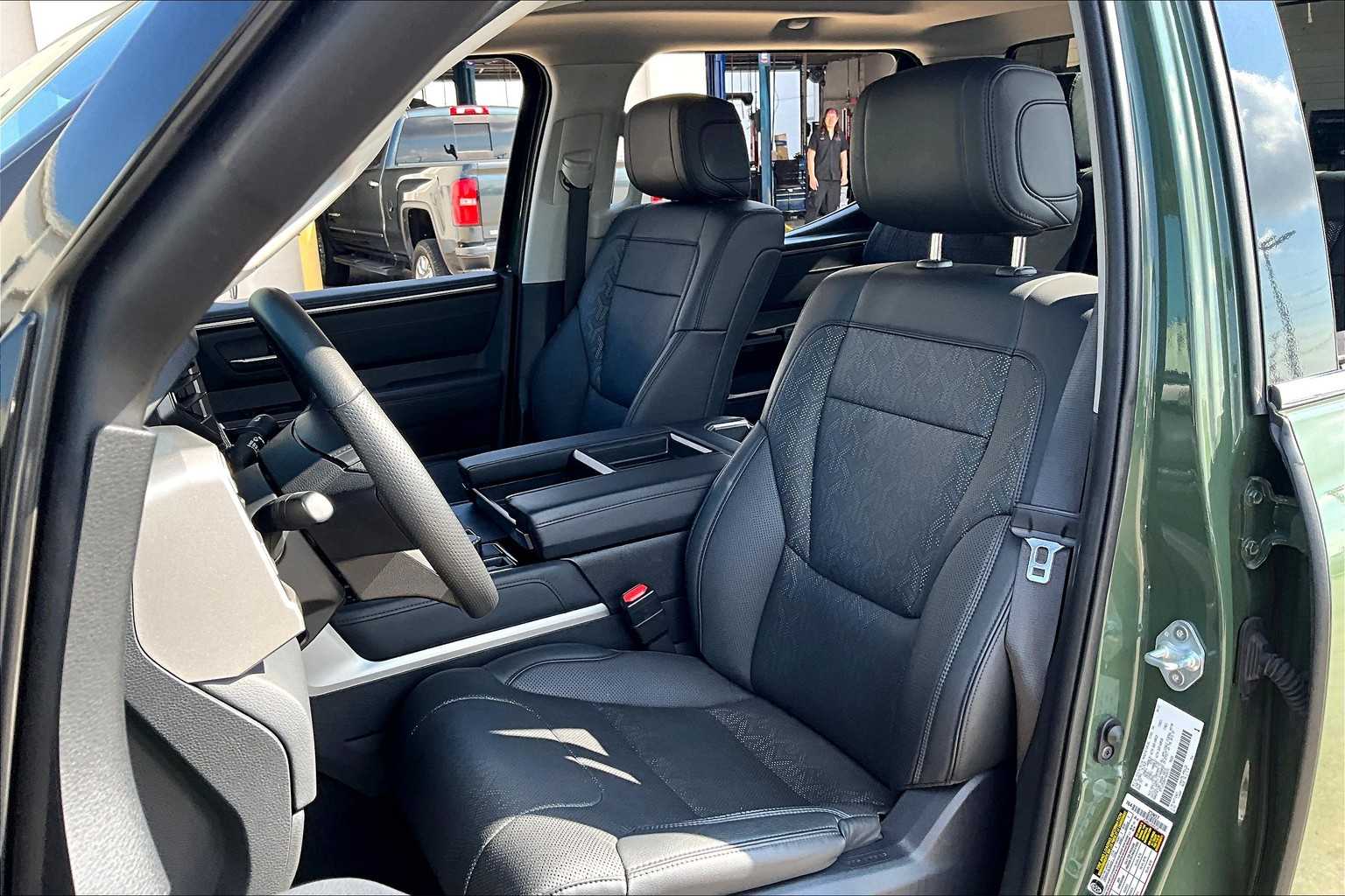 2023 Toyota Tundra Limited photo 7