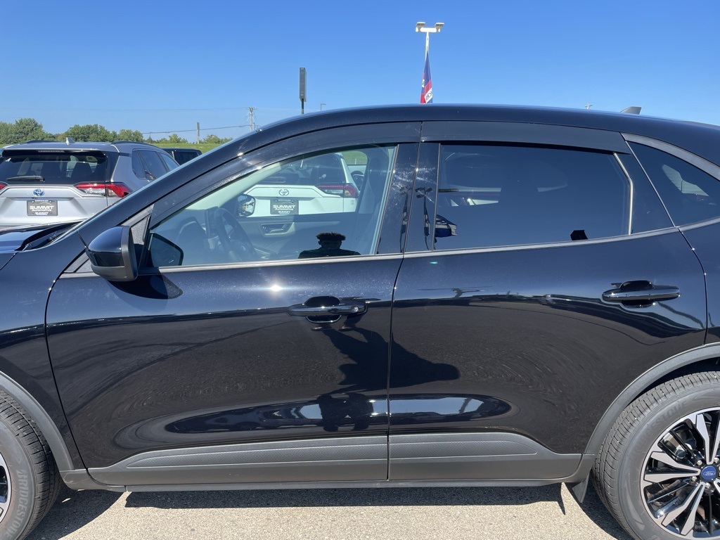 2022 Ford Escape SE photo 37
