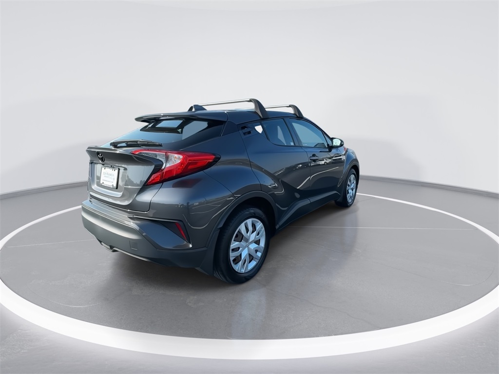 2021 Toyota C-HR LE photo 8