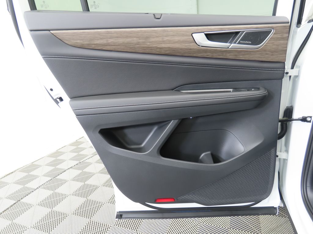 2025 Volkswagen Atlas SEL Premium R-Line photo 26