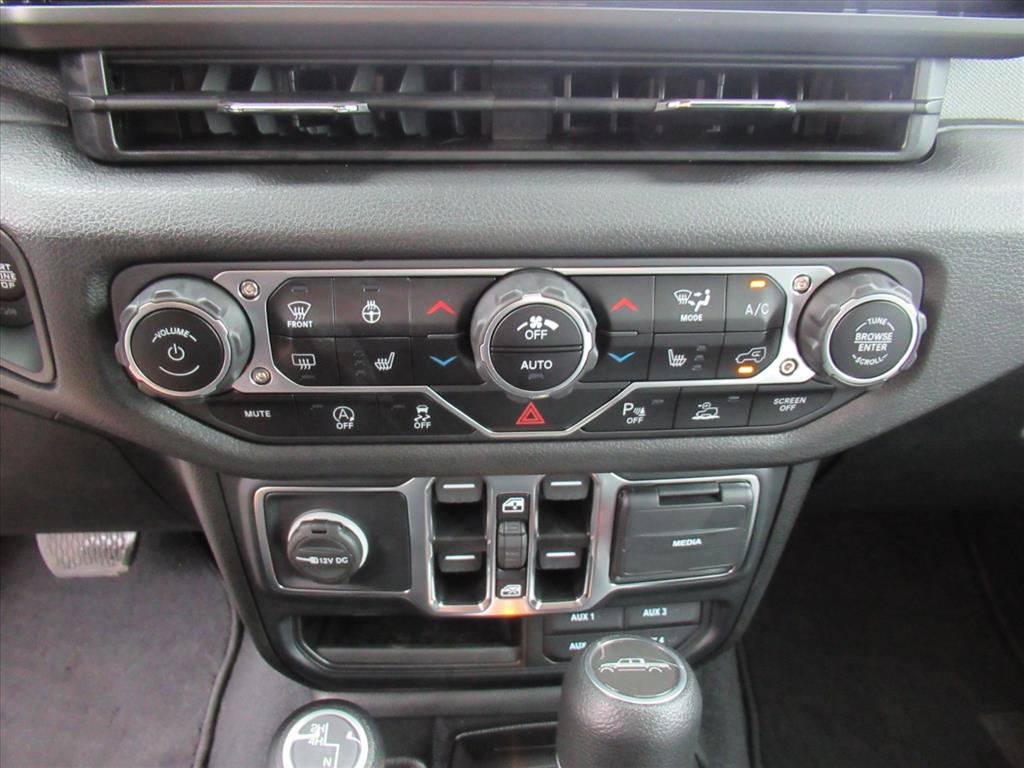 2024 Jeep Gladiator Sport S photo 25