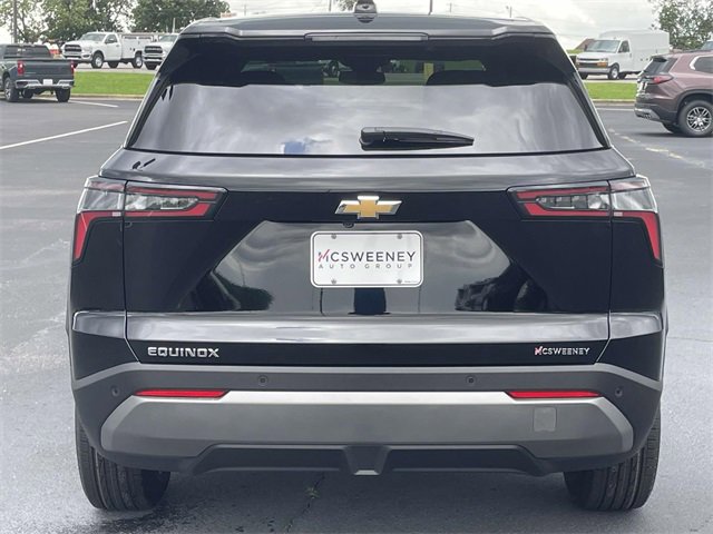 2026 Chevrolet Equinox LT photo 4