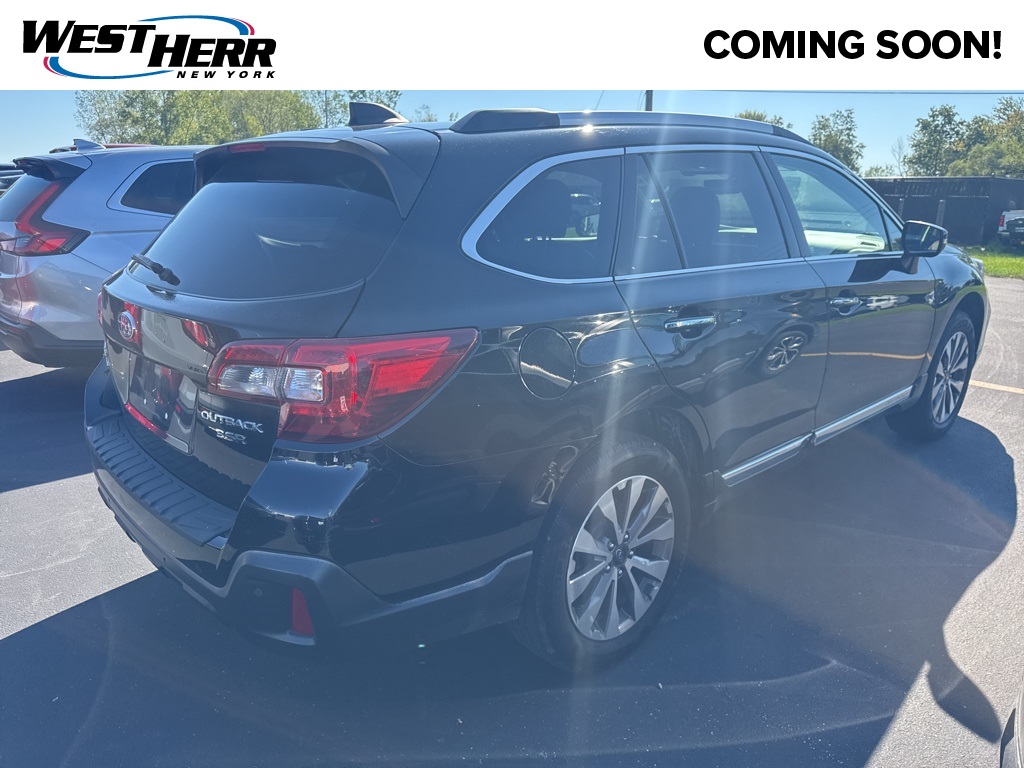 2018 Subaru Outback 3.6R Touring photo 5