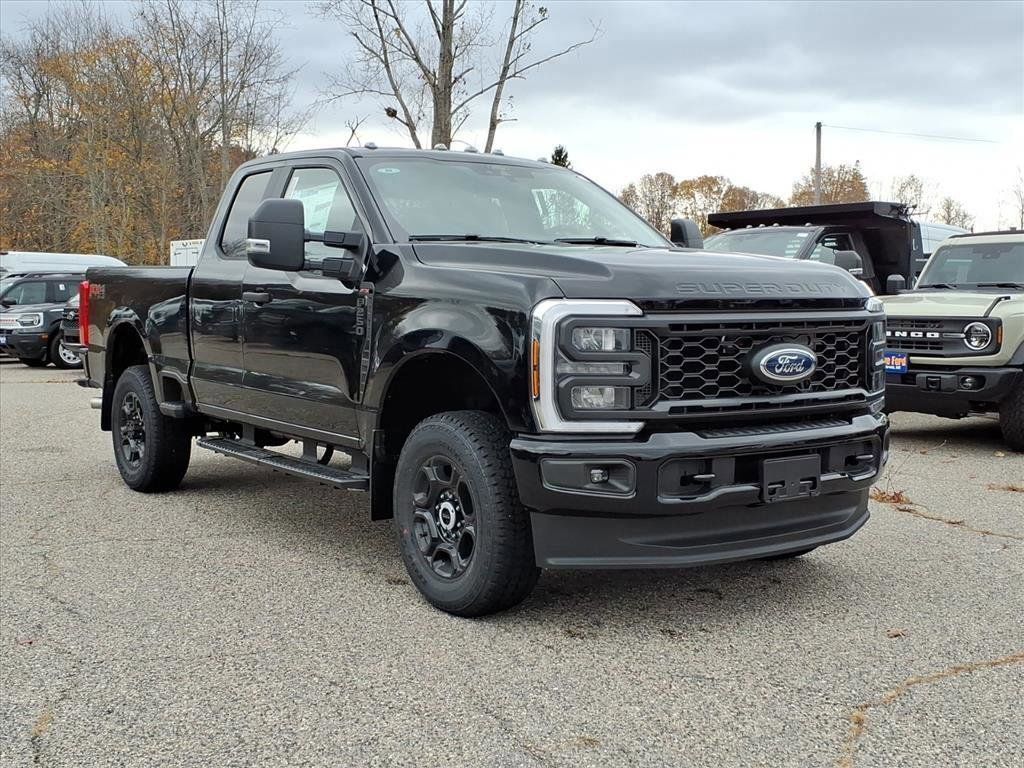2026 Ford F-250 Super Duty XL's photo