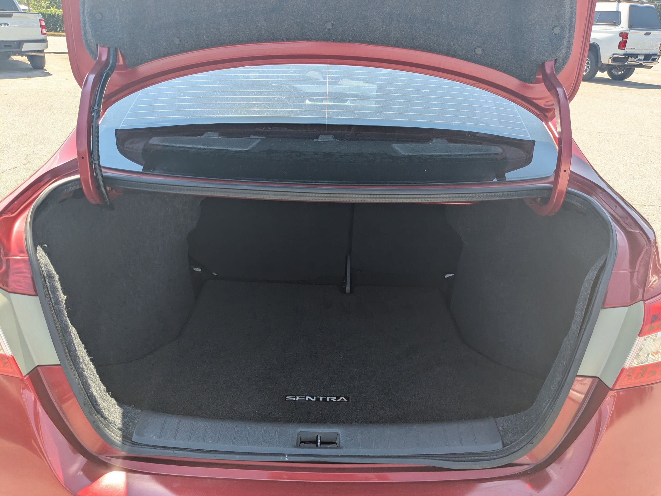 2013 Nissan Sentra SR photo 26