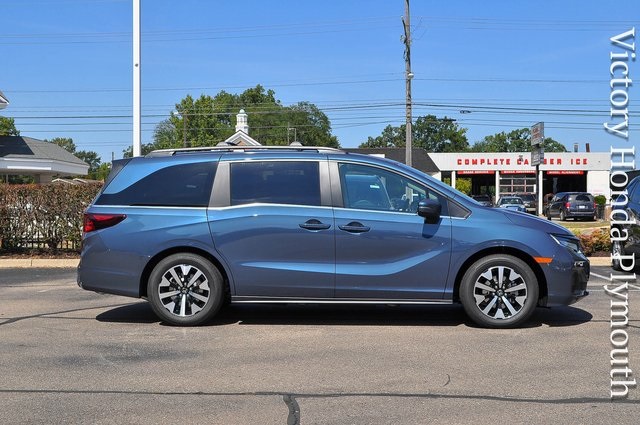 2026 Honda Odyssey EX-L photo 2