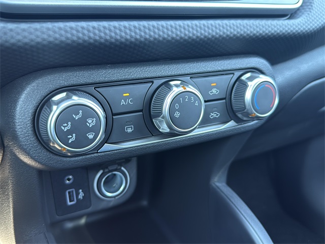 2025 Nissan Kicks Play S photo 10
