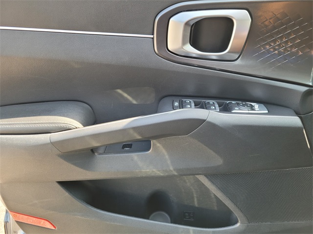 2023 Kia Sorento LX photo 29