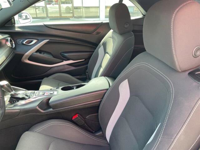 2019 Chevrolet Camaro 1LS 1LT photo 14