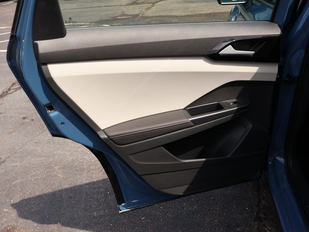 2025 Volkswagen Taos S photo 15