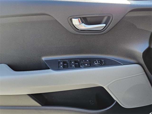 2022 Kia Rio S photo 27