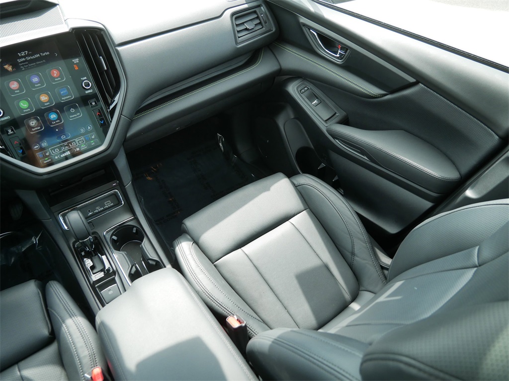 2025 Subaru Ascent Onyx Edition Touring photo 16