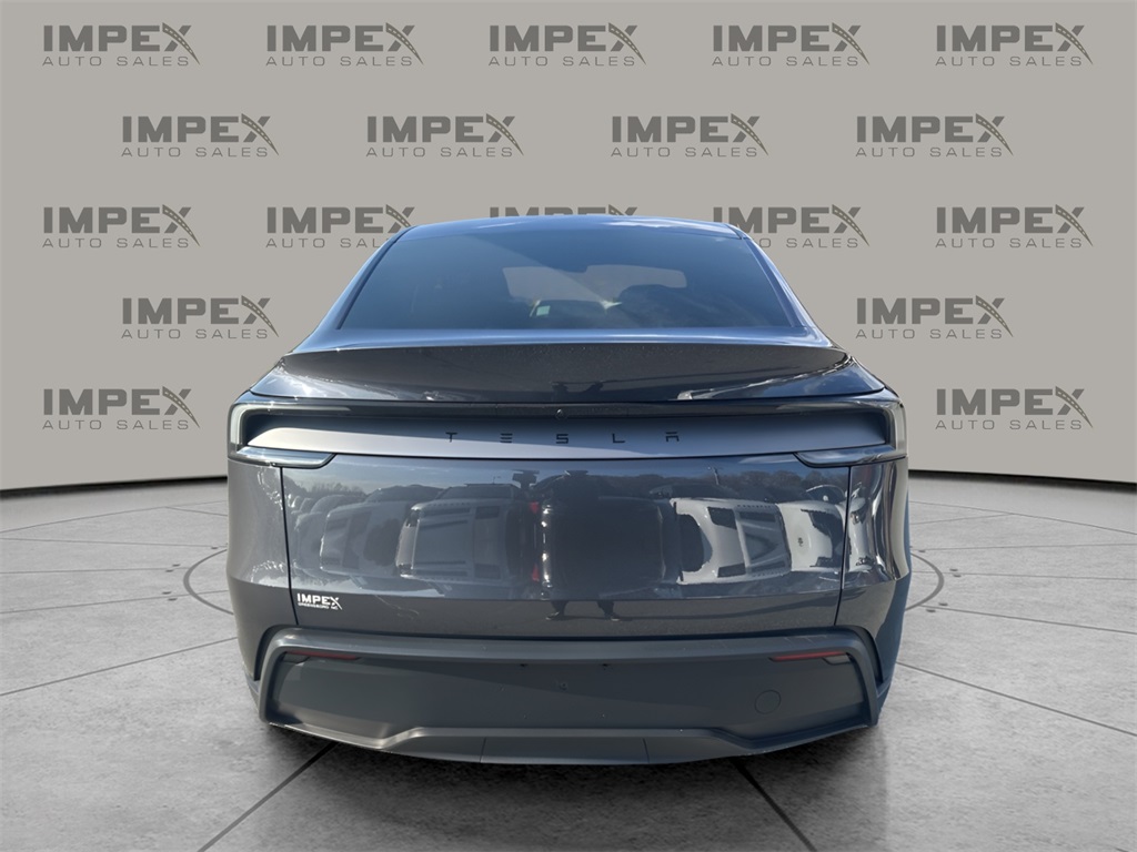 2026 Tesla Model Y Long Range photo 4