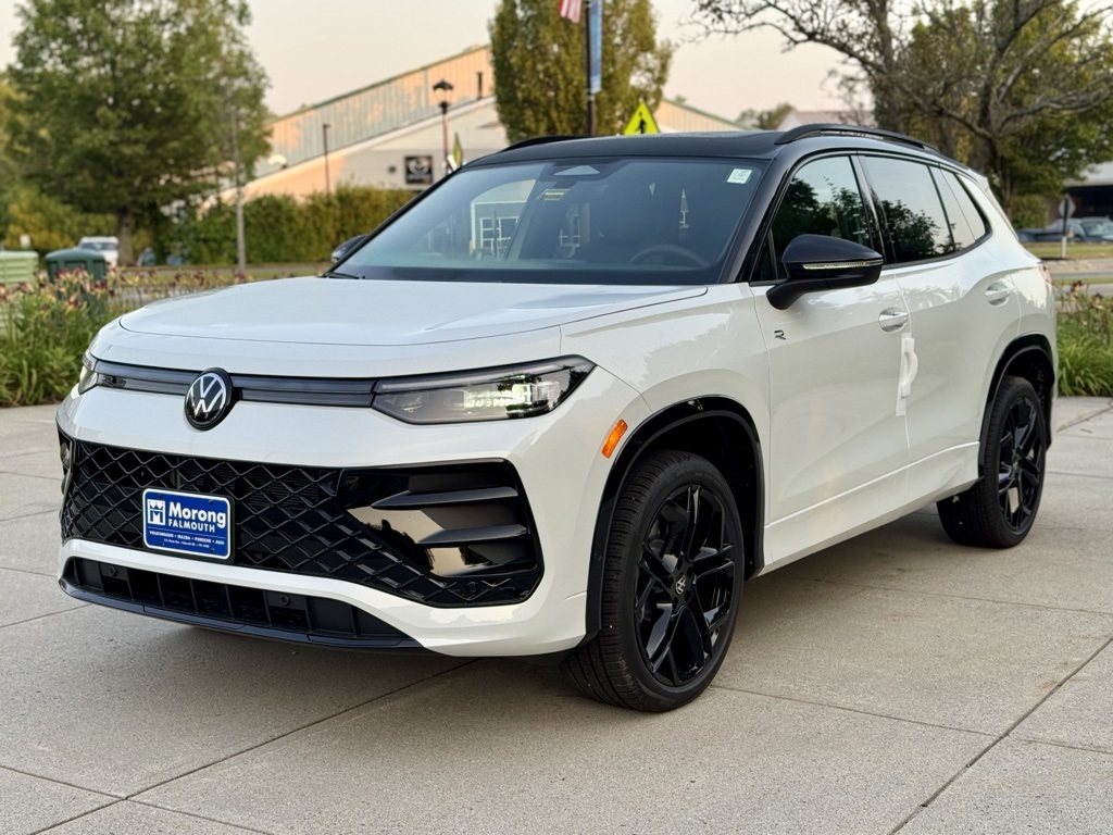 2025 Volkswagen Tiguan SE R-Line Black photo 4