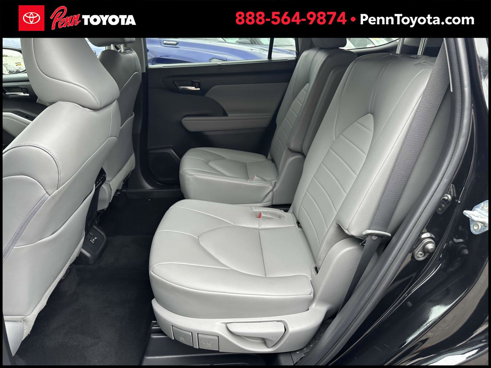 2022 Toyota Highlander XLE photo 16