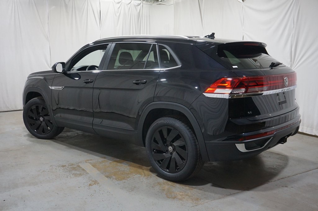 2025 Volkswagen Atlas Cross Sport SE Technology photo 6