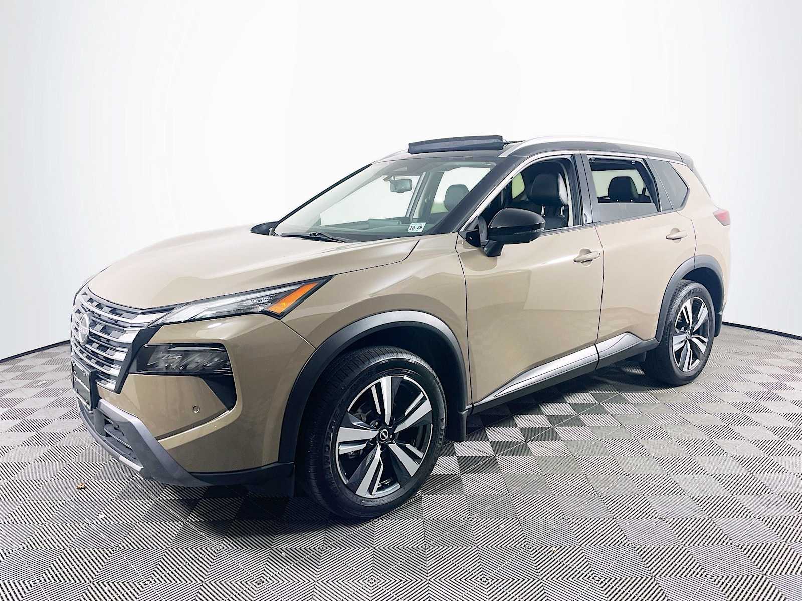 2024 Nissan Rogue SL's photo