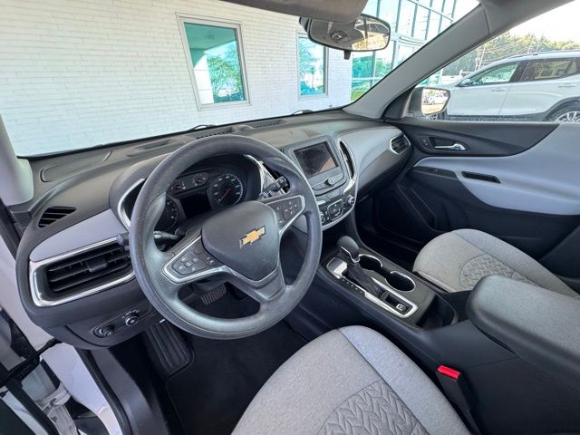 2023 Chevrolet Equinox LS photo 11
