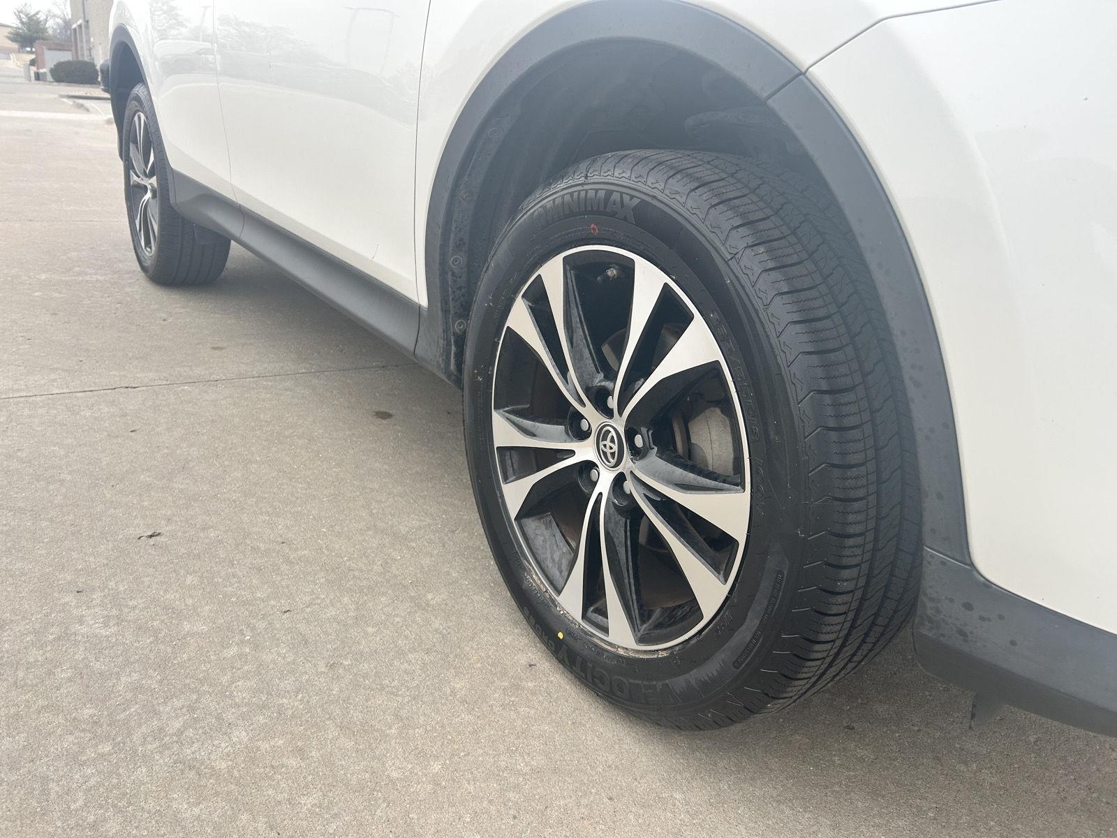 Used 2015 Toyota RAV4 Limited with VIN JTMDFREV8FJ015177 for sale in Kansas City